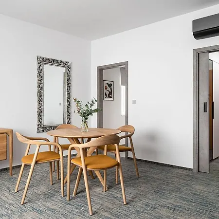 Osvit Aparthotel