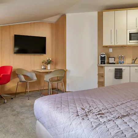 Aparthotel Osvit 4*