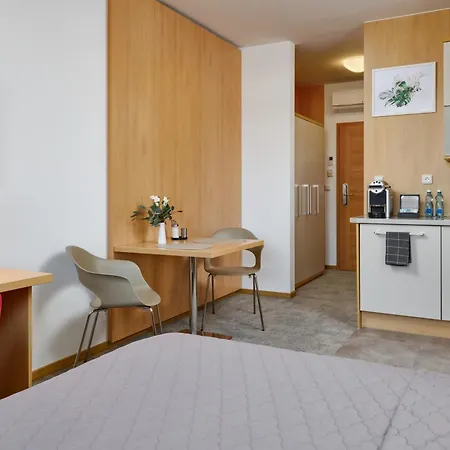 Aparthotel Osvit 4*