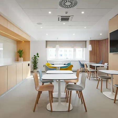 Osvit Ξενοδοχείο με διαμερίσματα 4*