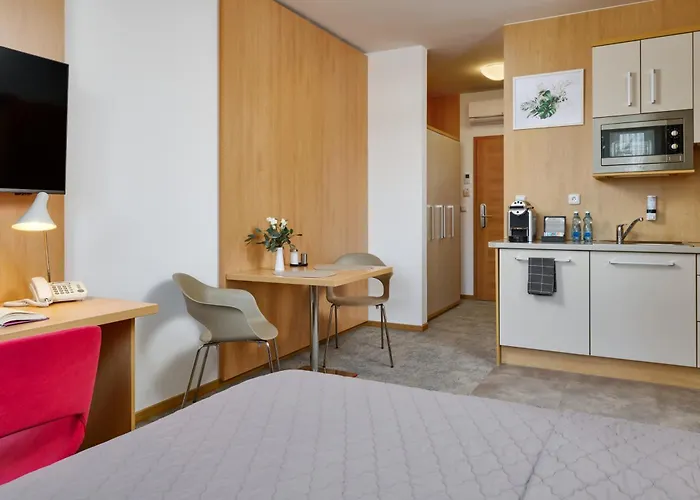 Aparthotel Osvit 4*